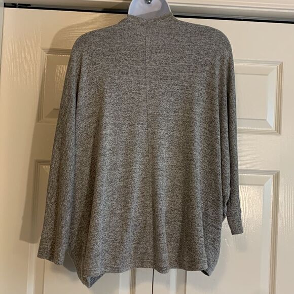 GAP, wrap, like new, XS, polyester/spandex - Picture 4 of 8